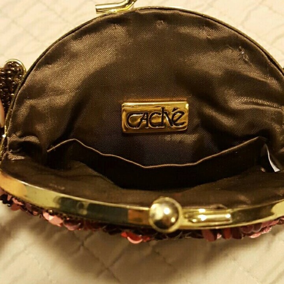 Caché- Small Sequined Wristlet - Picture 3 of 4